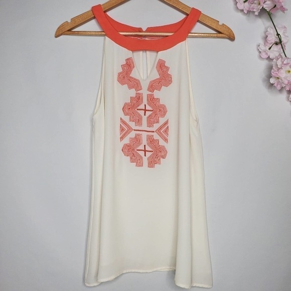 Francesca's High Neck Embroidered Tank Size Small - Picture 10 of 10